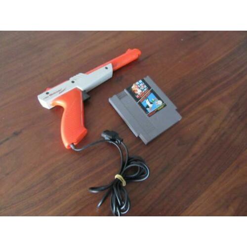 Nintendo NES Duck Hunt met Zapper pistool