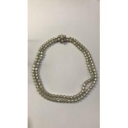 Parelketting vintage met mooi slot 45 cm lang