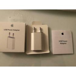 Originele Apple adapter en evt ook oplader