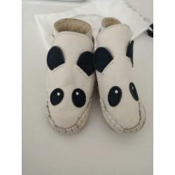 Baby panda schoentjes - Donsje Amsterdam