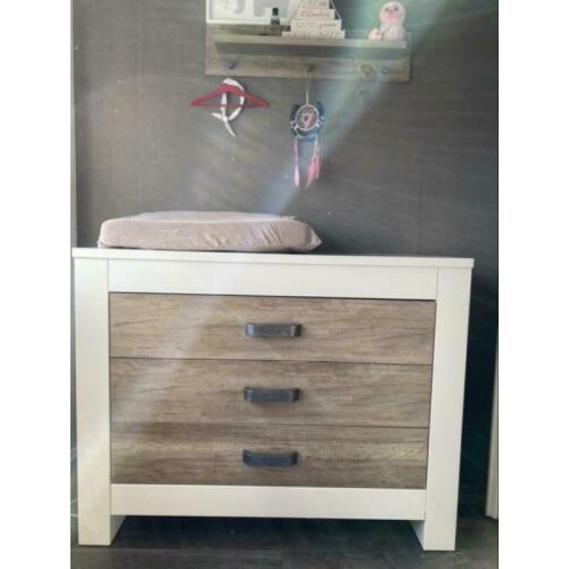Kidsmill babykamer Long Island compleet zgan