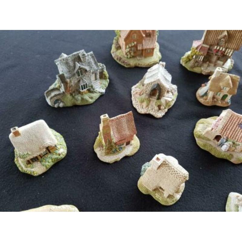 Verzameling Lilliput Lane miniatuurhuisjes