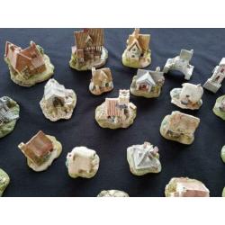 Verzameling Lilliput Lane miniatuurhuisjes