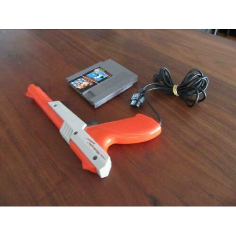 Nintendo NES Duck Hunt met Zapper pistool