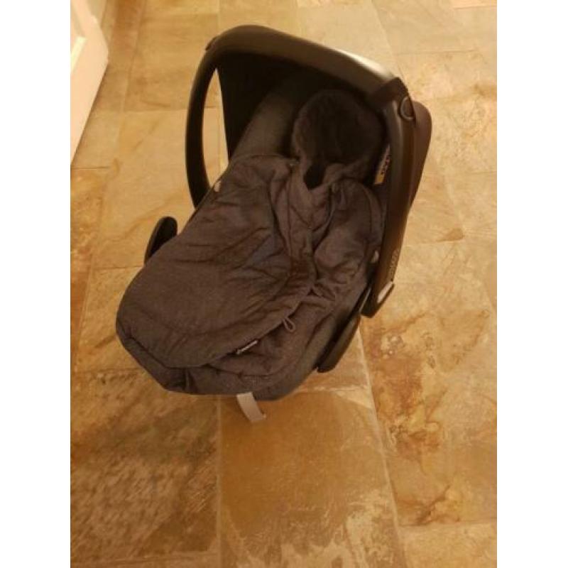 Maxicosie + isofix + acc