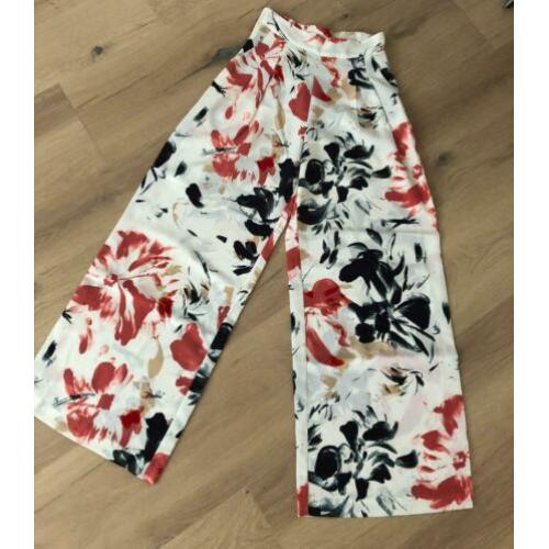 WEEKDAY – flair – bloemenprint - maat xs