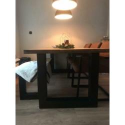 Eiken eettafel x of u poot