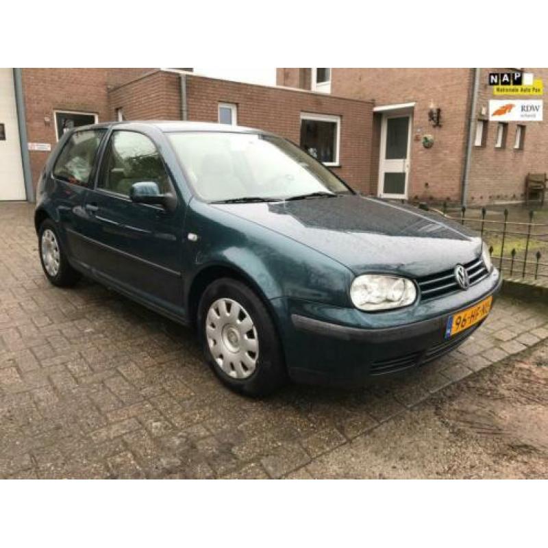 Volkswagen Golf 1.6-16V Master Edition Airco