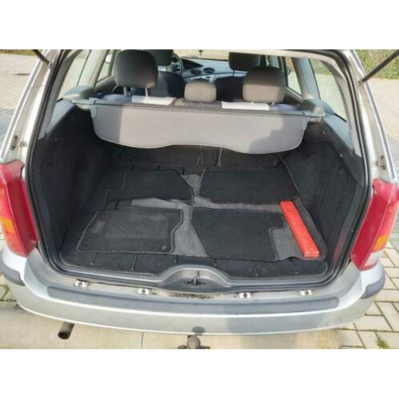 Ford Focus 1.6 I Wagon 2003 Grijs