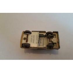Matchbox bedford milk float nr 29 met gpw !