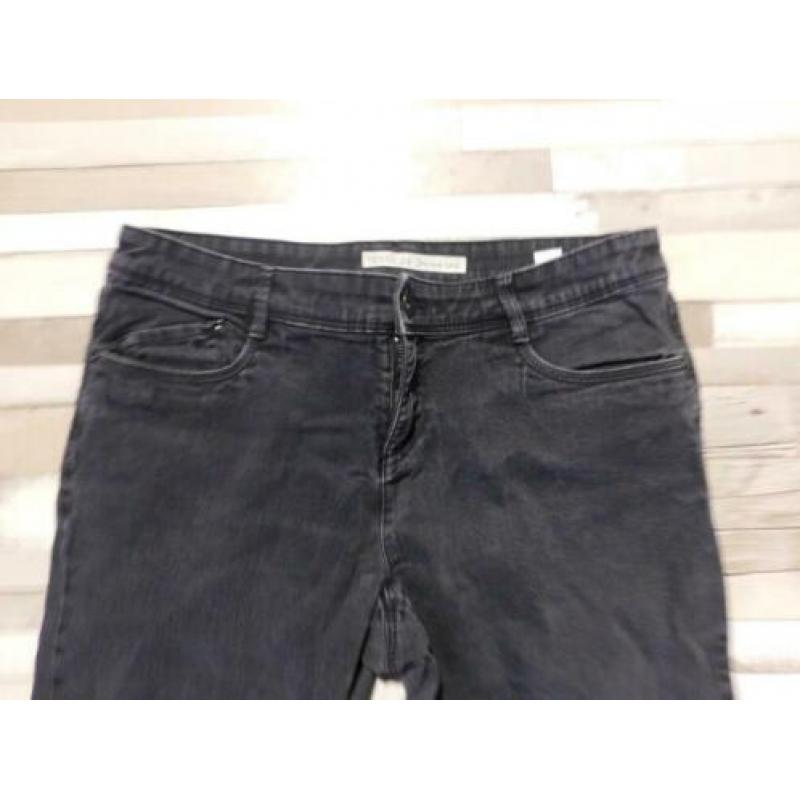 Yessica (C & A ) leuke stretch spijkerbroek maat 40.
