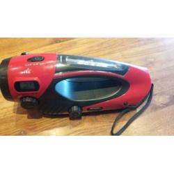 Zaklamp met ingebouwde radio. Led verlichting.