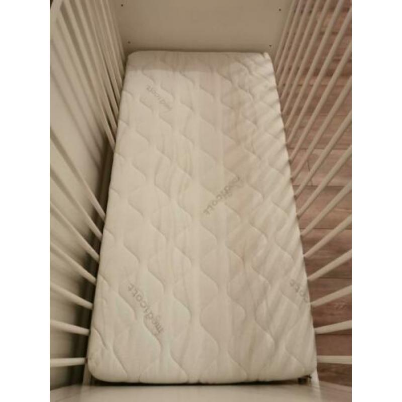 Ledikant met een goed matras te koop
