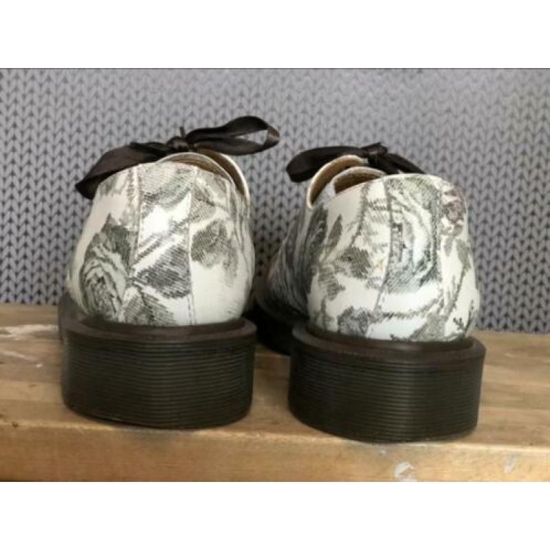 Dr. Martens laag maat 38