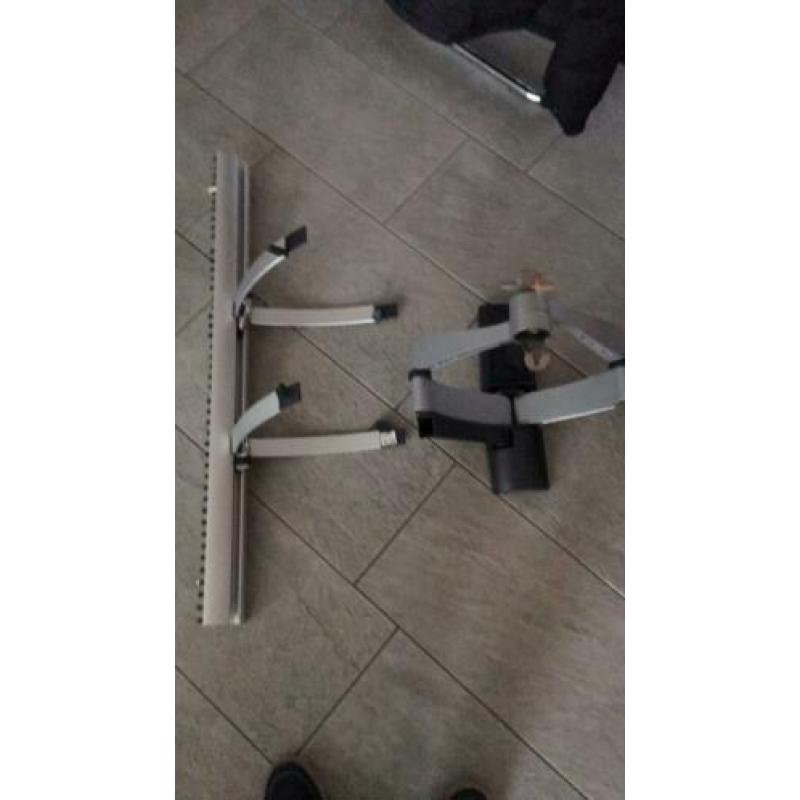 Vogel TV beugel, kabelgoot en 2 audio dragers
