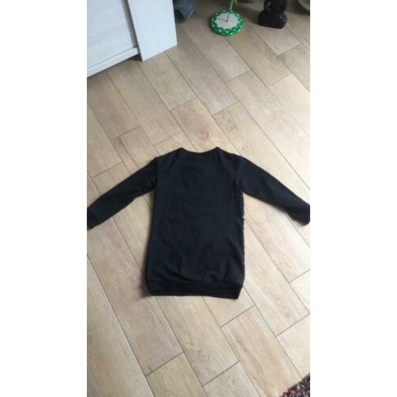Gave sweatstof jurk met voorkant van pailletten maat 146/152