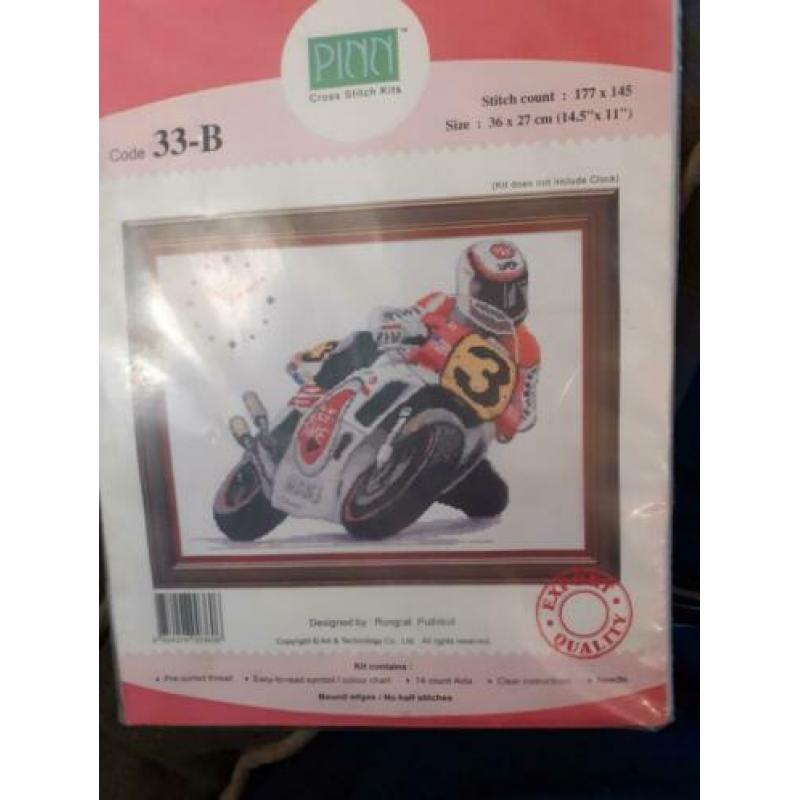 Compleet en nieuw borduurpakket motorrijder