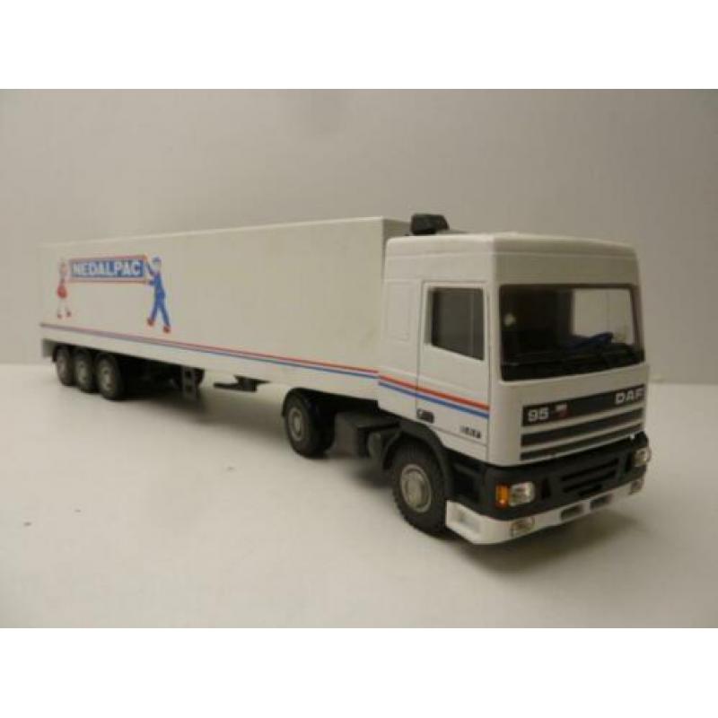 DAF 95 ''Nedalpac Grubbenvorst '' lion car