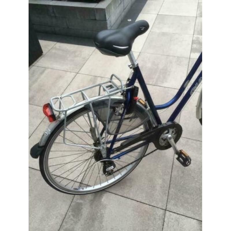 Giant damesfiets............mooi en voordelig!