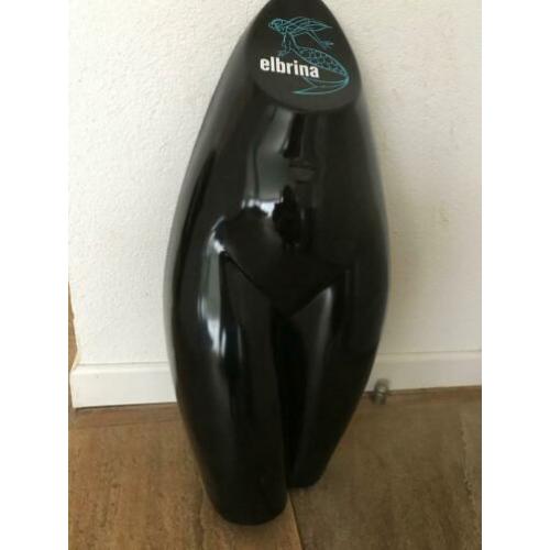 Elbrina oud etalage materiaal