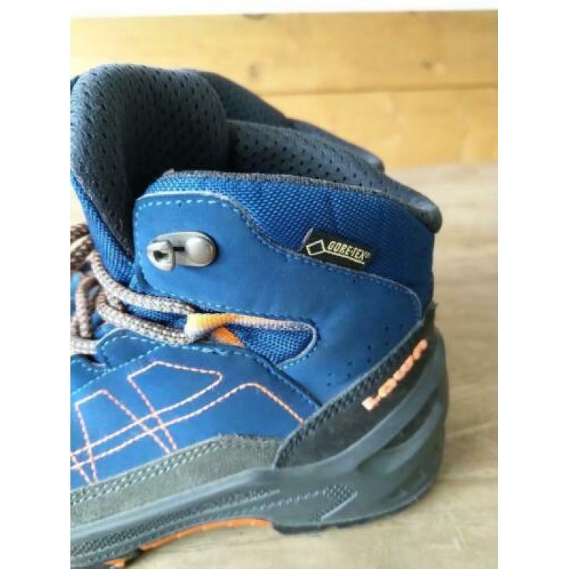 Wandelschoenen Lowa maat 32