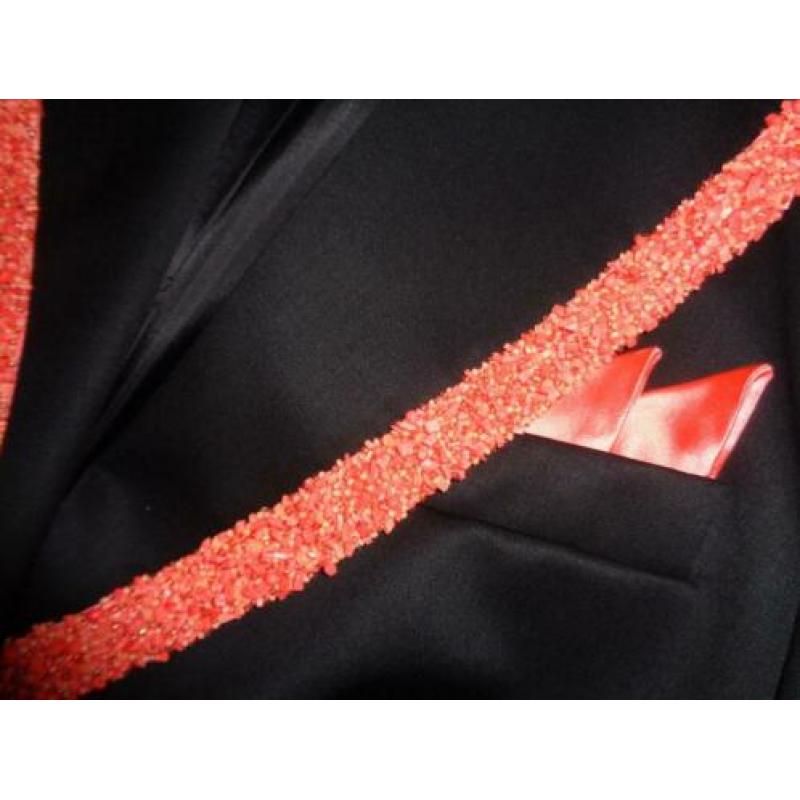 ESCADA zwarte blazer, top en pantalon afgezet met steentjes