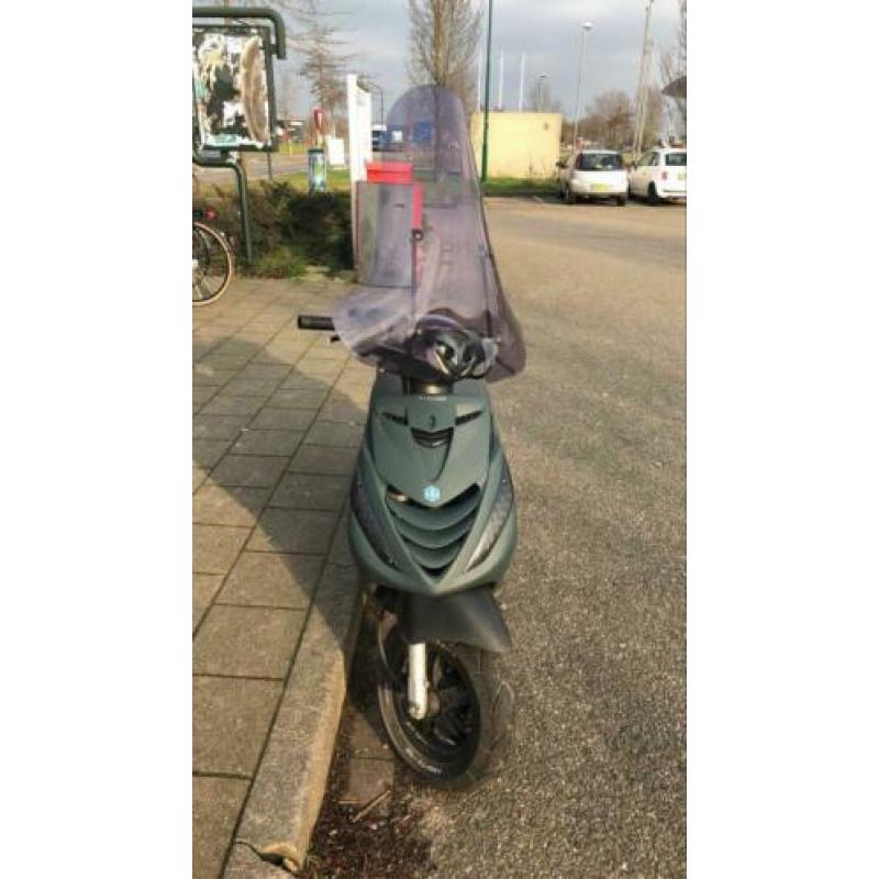 Piaggio Zip in onderdelen