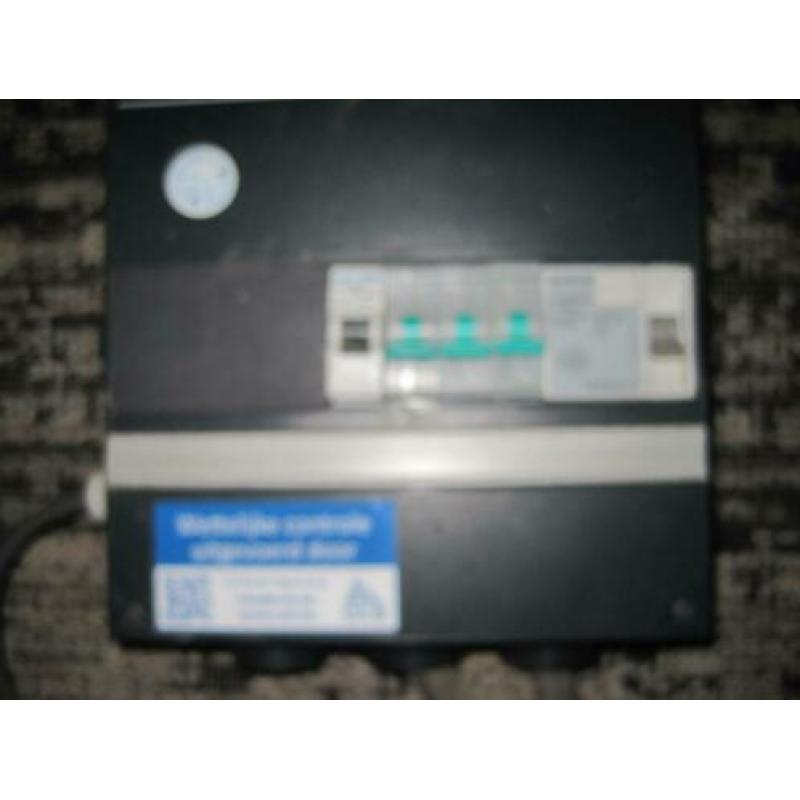 verdeelkast 400v naar 2x400v en 4x 230 volt