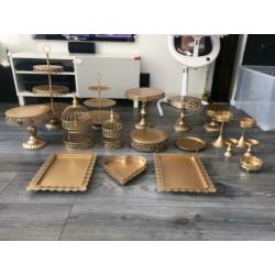 TE HUUR Goud kleurige set 18 delig