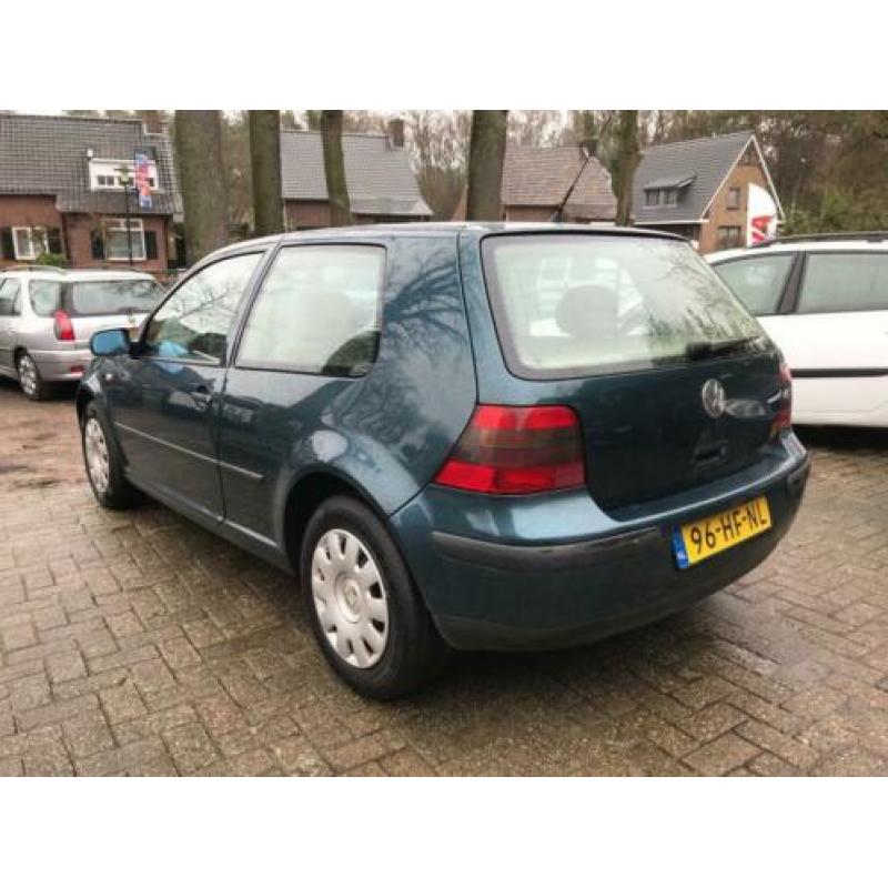 Volkswagen Golf 1.6-16V Master Edition Airco