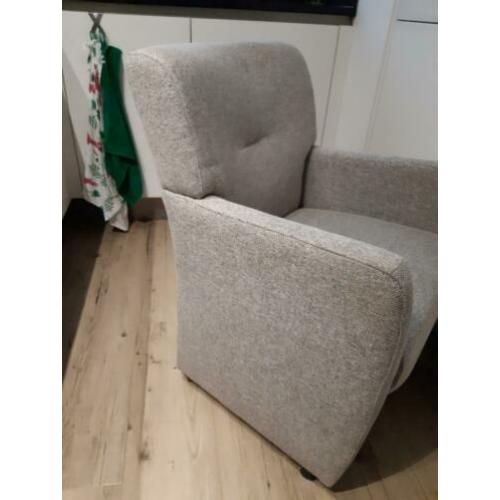 Eetkamerstoelen op wielen