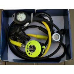 Apeks DS4 en 2x ATX40 en Mares manometer. ALS NIEUW