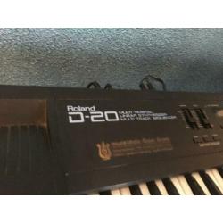 Synthesizer Roland D-20 (met standaard)