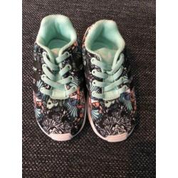 Adidas schoenen mt 22