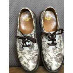 Dr. Martens laag maat 38
