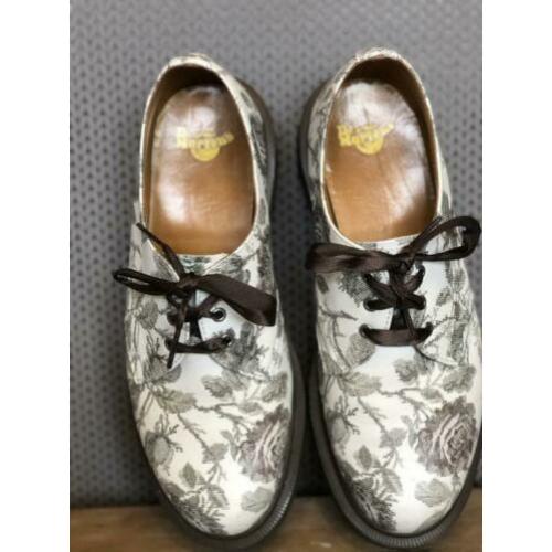 Dr. Martens laag maat 38