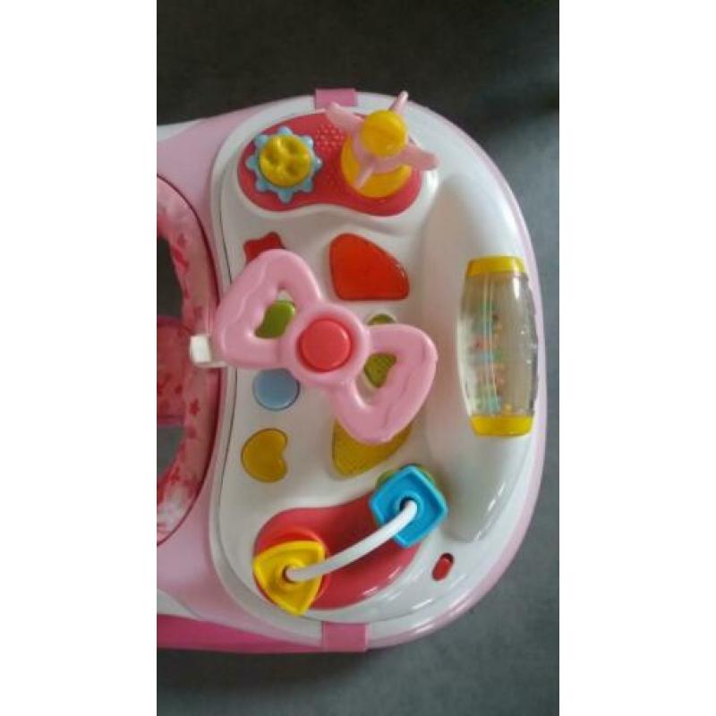 Qute loopstoel roze v.a. circa 6 mnd