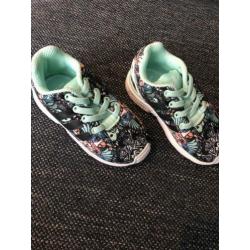 Adidas schoenen mt 22