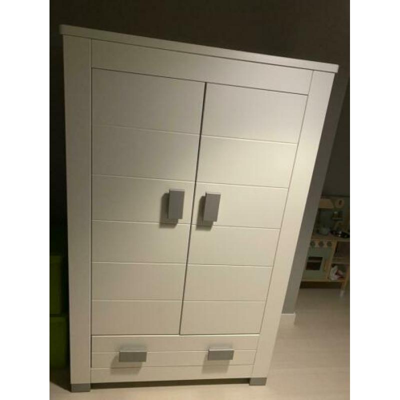 Witte baby kamer