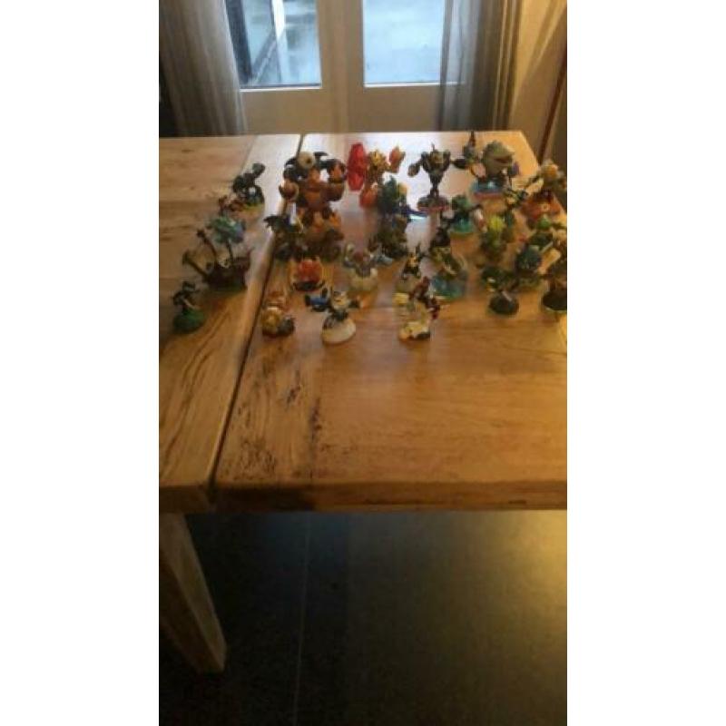 Skylanders 32 poppetjes voor playstation 4 en 3