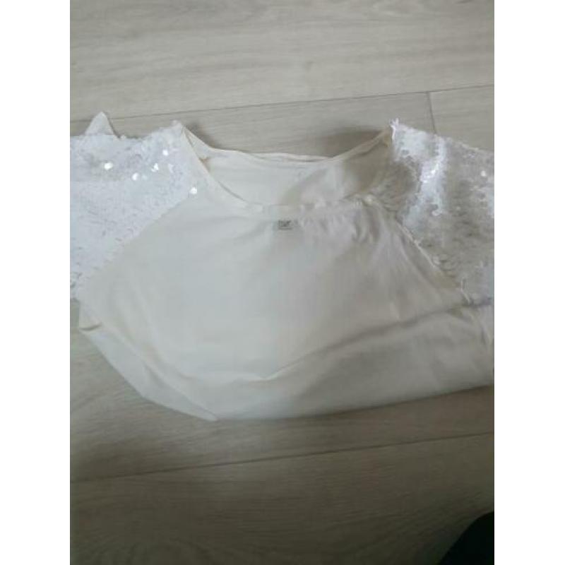 Mooi t shirt van merk k relish maat.