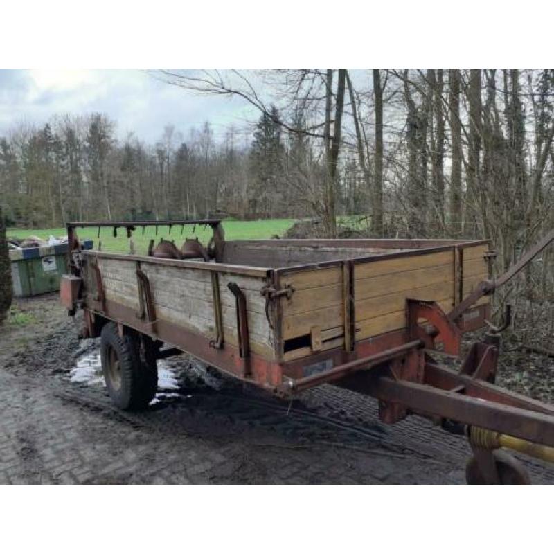 Meststrooier mestverspreider