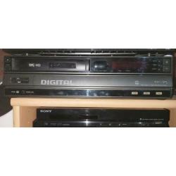 Te koop zeer netjes philips digitale vhs