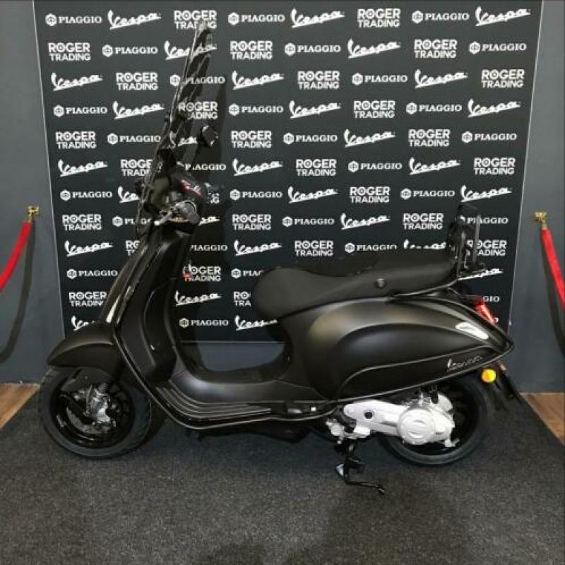 Vespa Sprint 50 Snor E4 NIEUWE Notte ACTIE GOEDKOOPSTE NL