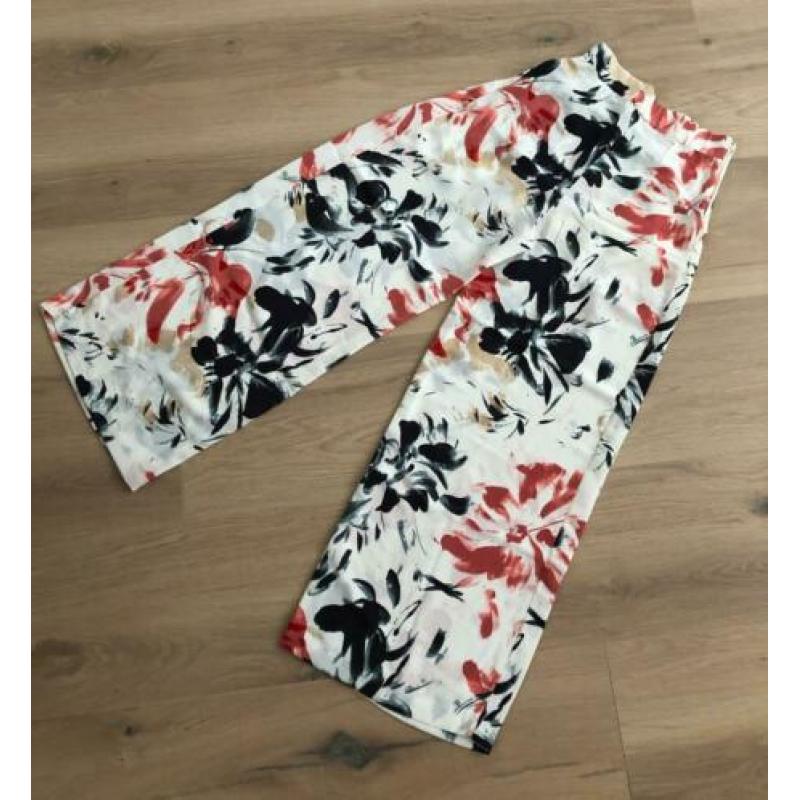 WEEKDAY – flair – bloemenprint - maat xs