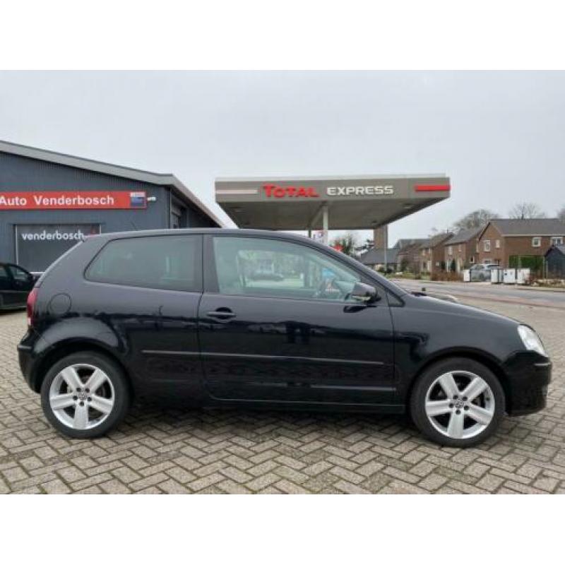 Volkswagen Polo 1.4-16V Comfortline Eerste Eigenaar ! 80pk
