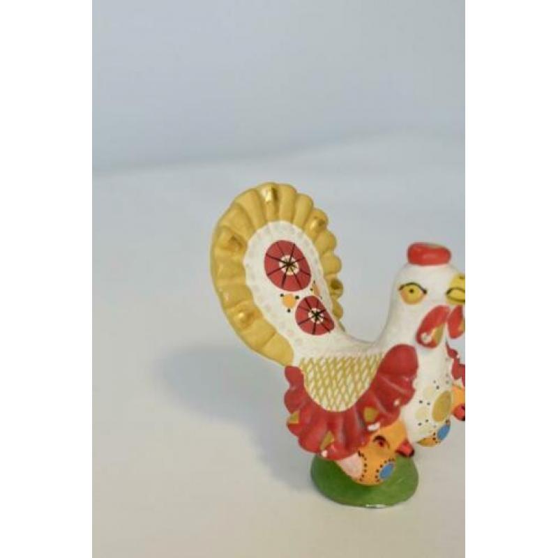 Grieks gipsen beeldje van een haan met kuikens vintage beeld