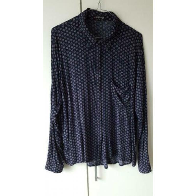 La Ligna blauwe blouse met lange mouwen. Maat 42
