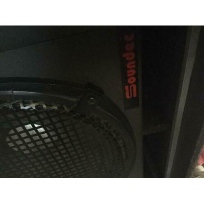 2 speakers van sounddec