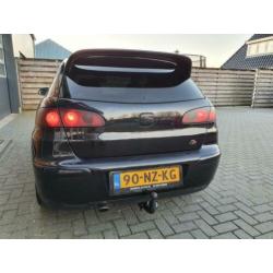 SEAT Ibiza 1.9 TDI FR met TREKHAAK, Climate & Cruise control